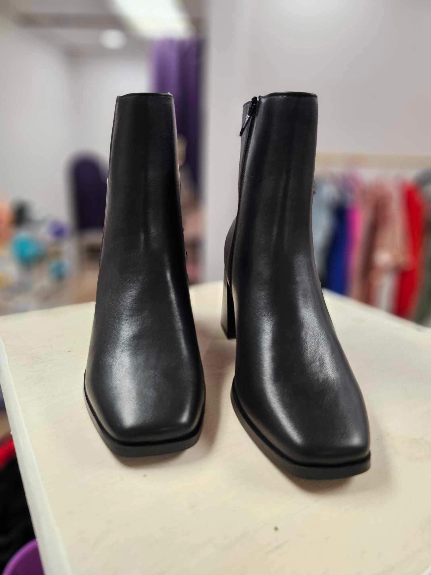 Chukar- Black Assymetrical block heel