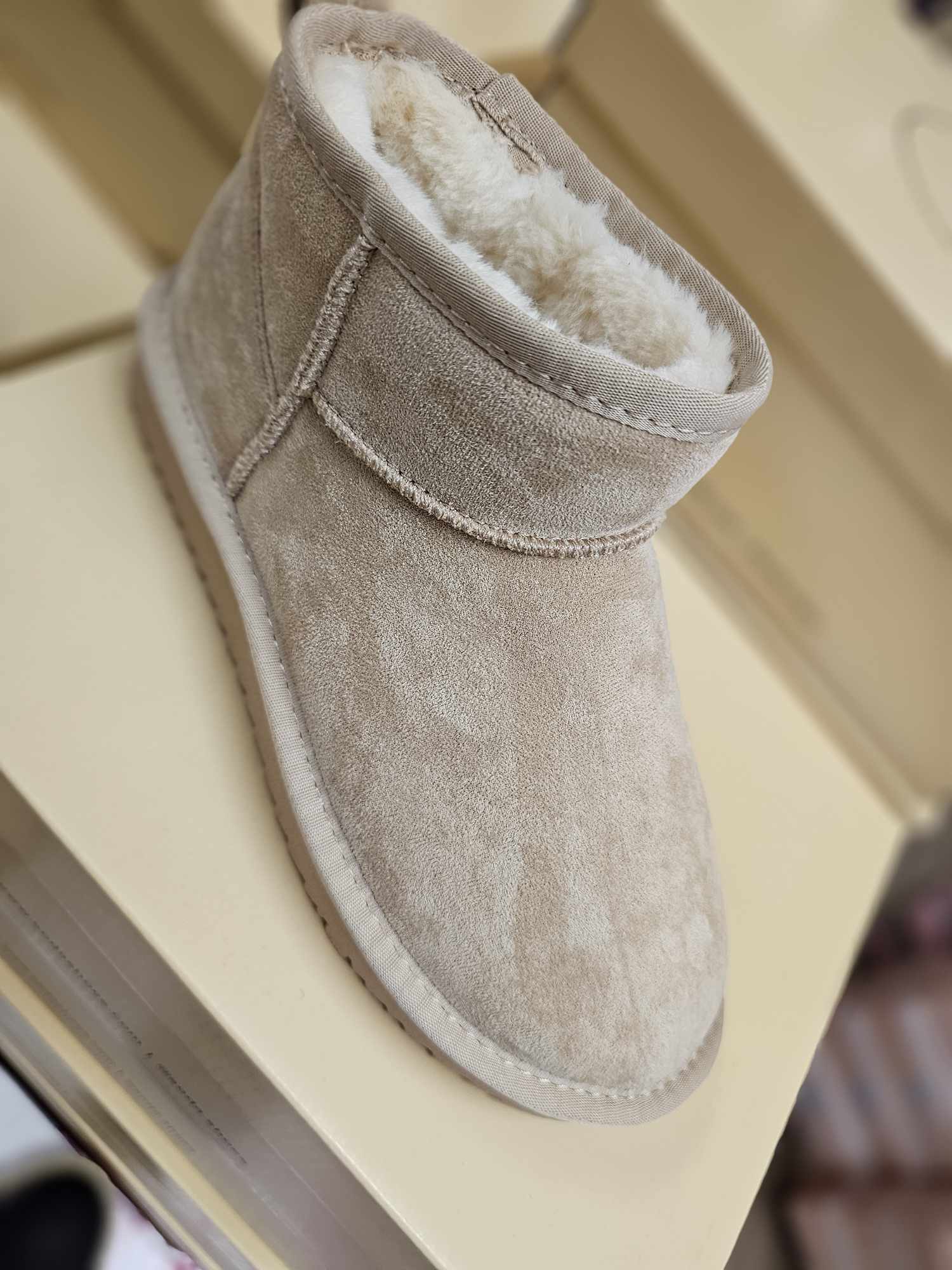 Mutual- Ugg Style Boot
