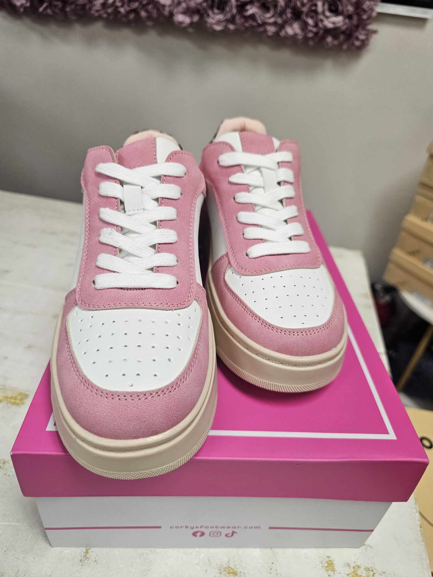 Corky's- PREGAME SNEAKERS