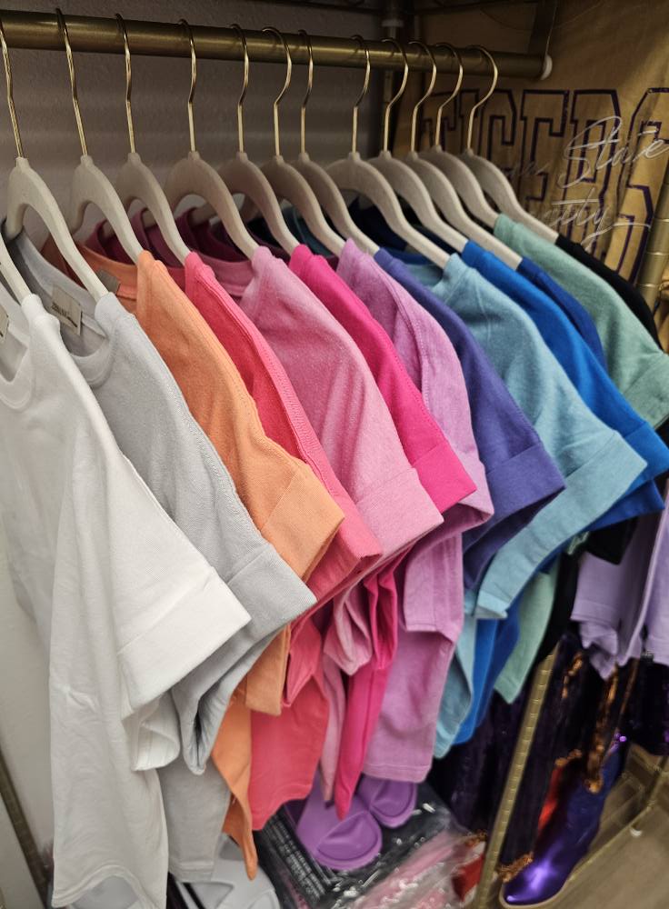 COTTON CROP- FOLDED SLEEVE TOP