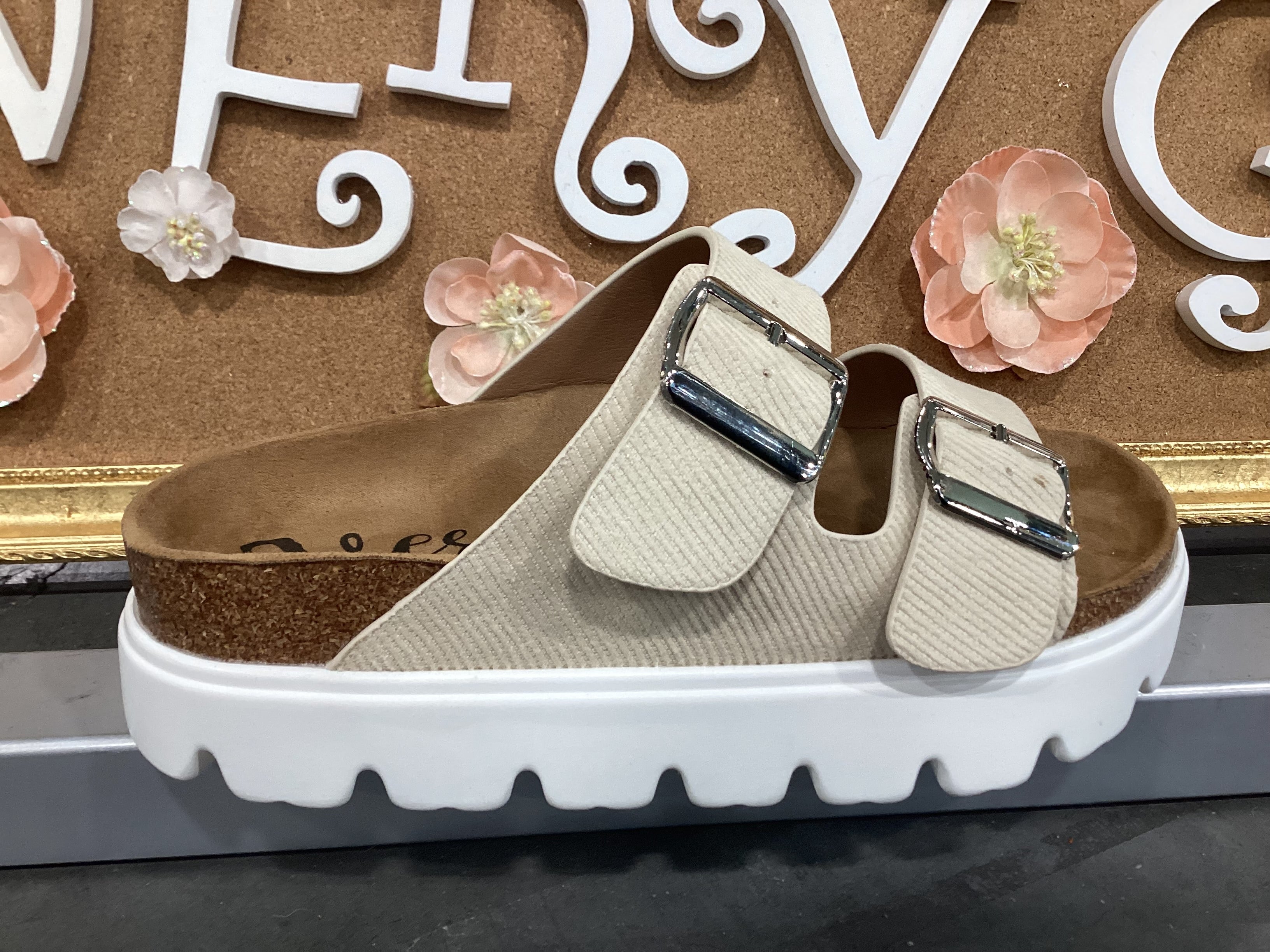 Very G- Jazmin Platform Sandal