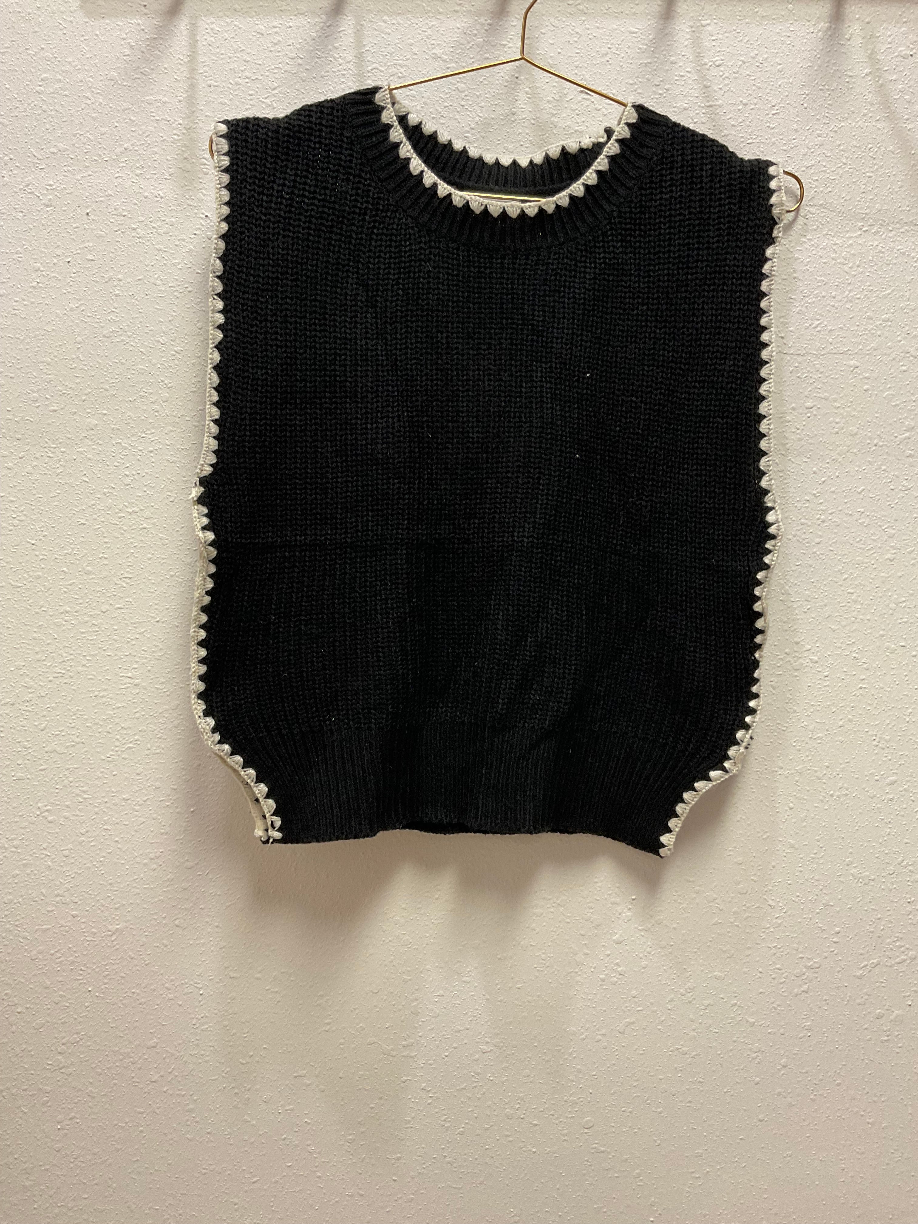 JONI- Sleeveless Sweater Top With Side Slit