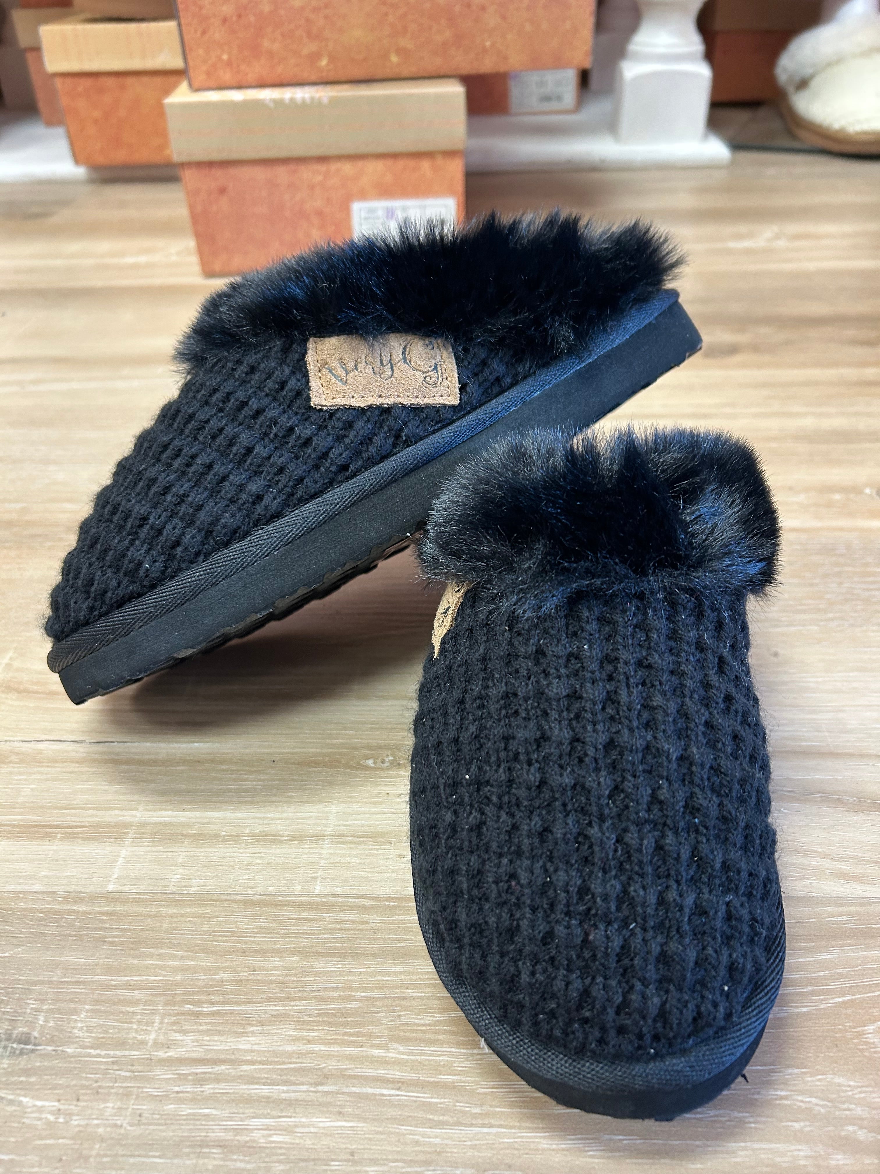 SWEATER SLIPPERS