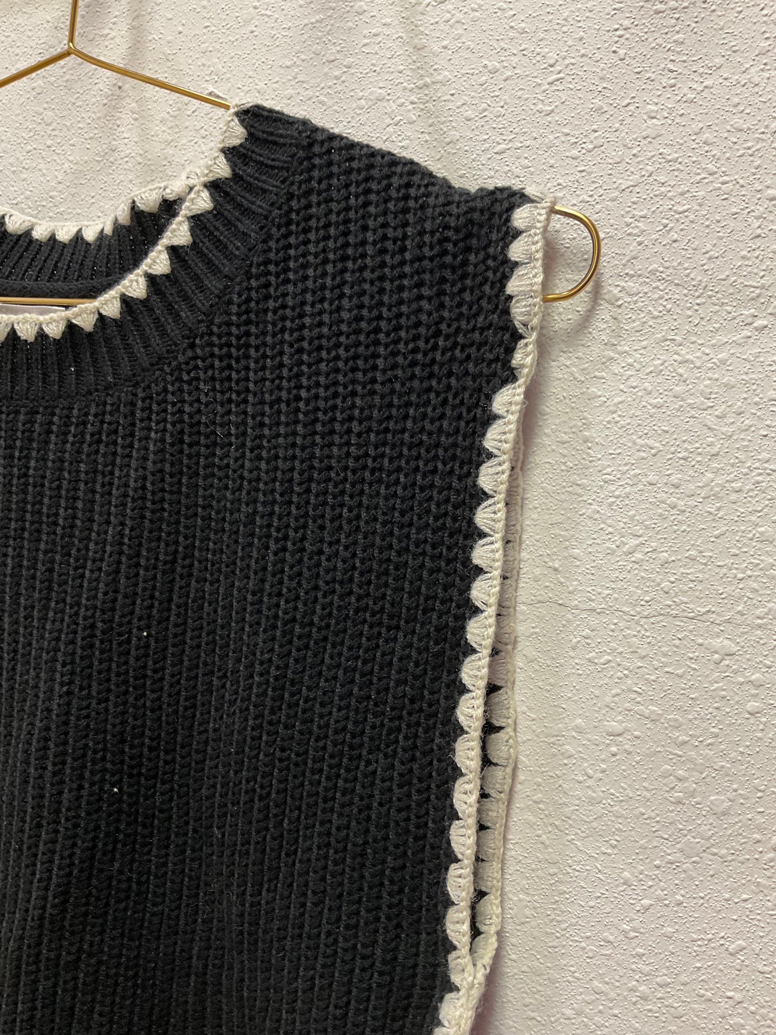 JONI- Sleeveless Sweater Top With Side Slit