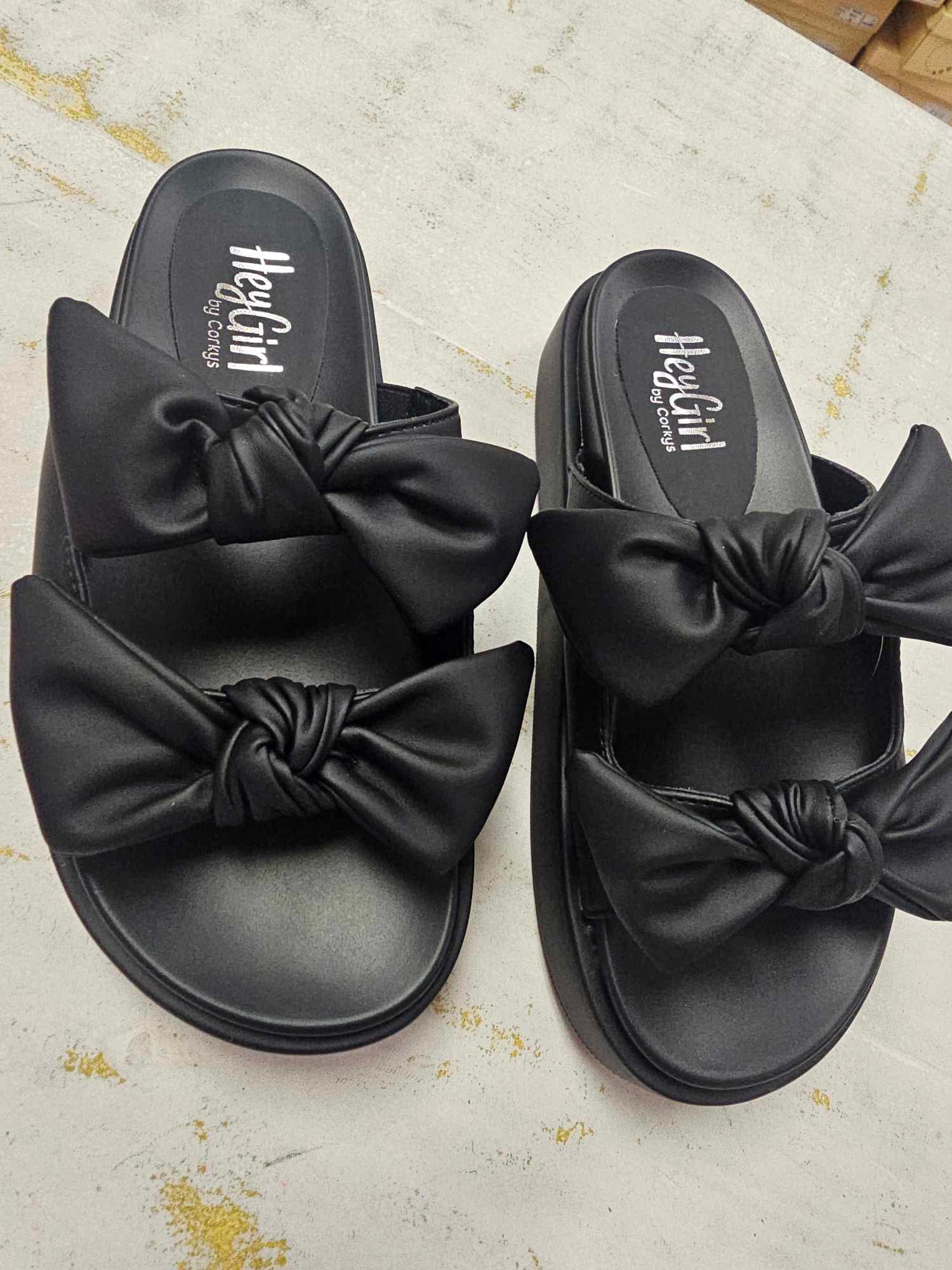 Corky’s Lil Bit Knotty